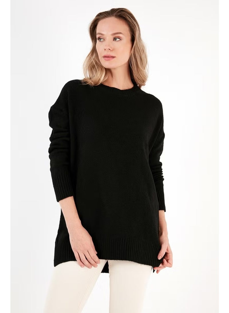 Lela Comfortable Cut Slit Detailed Crew Neck Sweater Women's Sweater 4616142 - Image 1